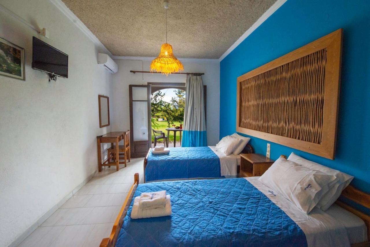 Villa Spyridoula Studios On The Beach Sidárion 외부 사진